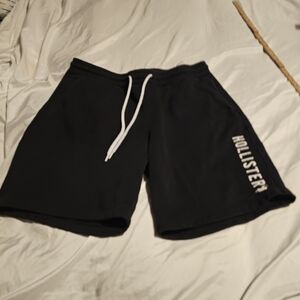 Hollister Men's Athletic Shorts in Black